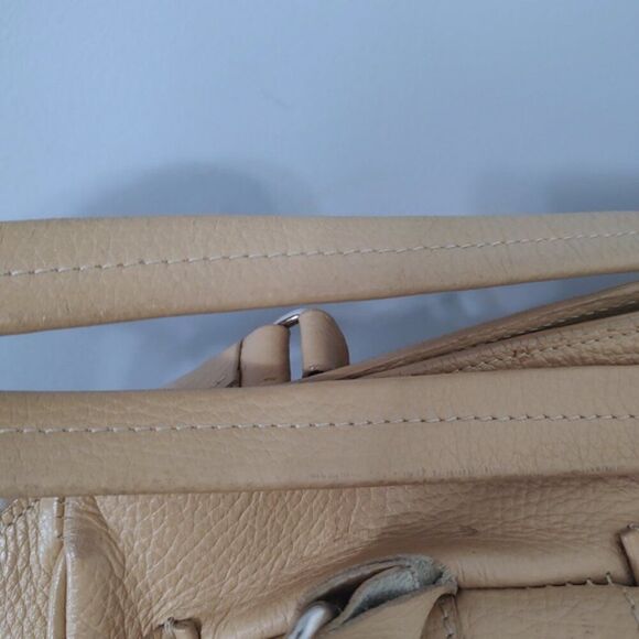 Prada vitello Daino leather shoulder bag EUC - Picture 8 of 13